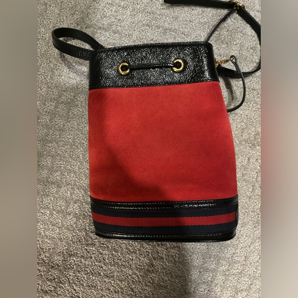 Gucci Ophidia bucket bag in red - Picture 4 of 7